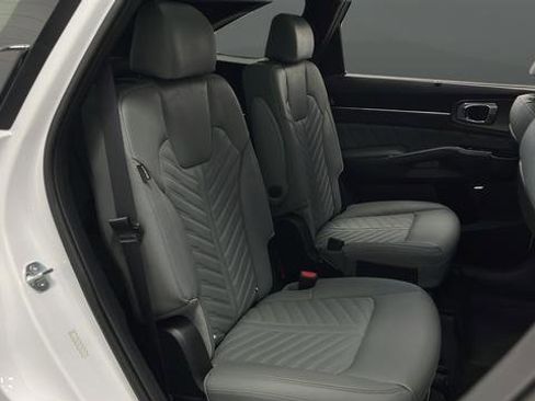 Used 2024 Kia Sorento SX Prestige w/ Sage Leather Package image 25