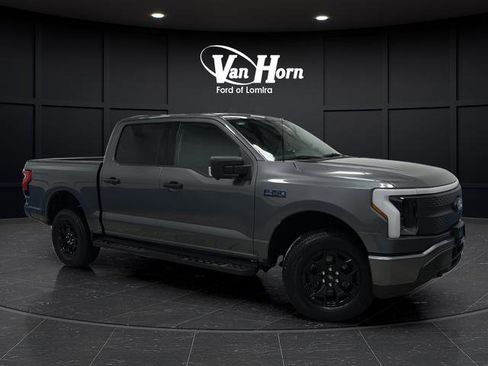 Used 2025 Ford F150 Lightning XLT image 42