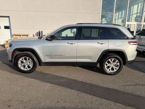 Certified 2023 Jeep Grand Cherokee Limited image 16