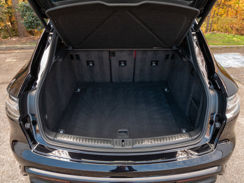 Used 2023 Porsche Macan GTS image 44