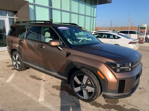 Used 2024 Hyundai Santa Fe Limited image 3