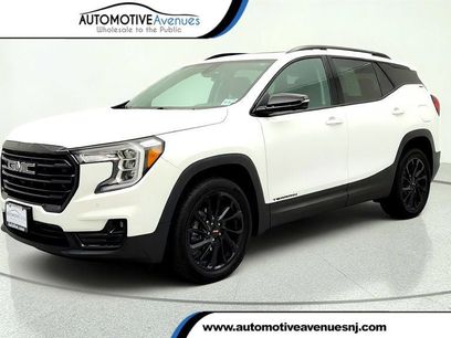 Used 2024 GMC Terrain SLT w/ Infotainment Package II