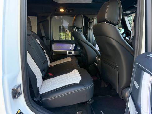 Used 2024 Mercedes-Benz G 550 image 27