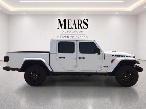 Used 2022 Jeep Gladiator Mojave w/ LED Lighting Group AWD/4WD image 6