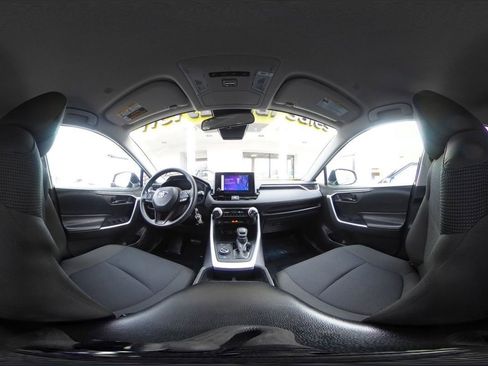 Used 2025 Toyota RAV4 LE image 38