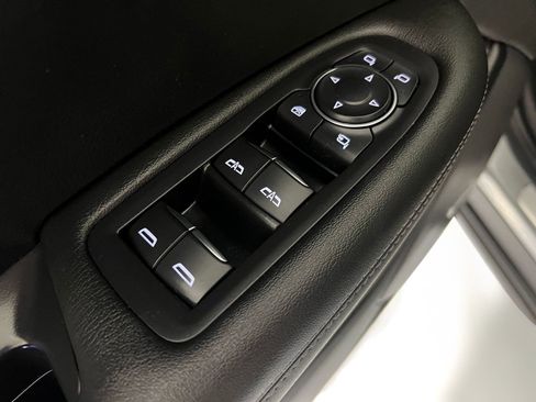 Used 2023 Cadillac XT6 Luxury image 24