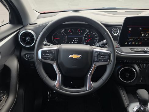 Used 2026 Chevrolet Blazer LT w/ Convenience Package AWD/4WD image 12