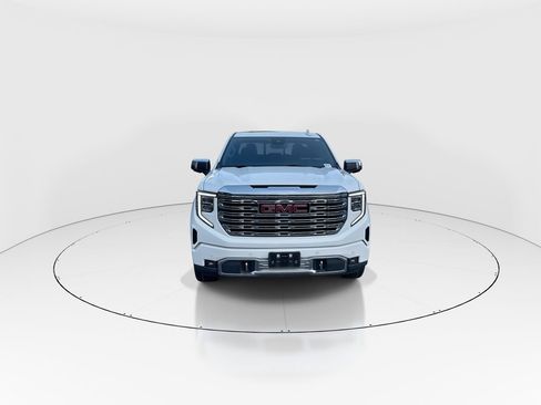 Used 2022 GMC Sierra 1500 Denali AWD/4WD image 3