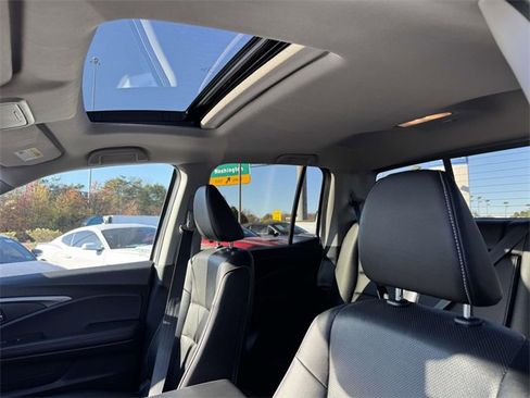 Certified 2024 Honda Ridgeline RTL image 12