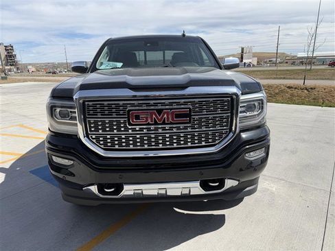 Used 2017 GMC Sierra 1500 Denali w/ Denali Ultimate Package image 3
