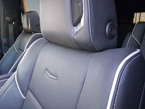 Used 2024 Cadillac Escalade Premium Luxury RWD image 22