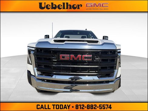 New 2026 GMC Sierra 2500 Pro w/ Convenience Package AWD/4WD image 9