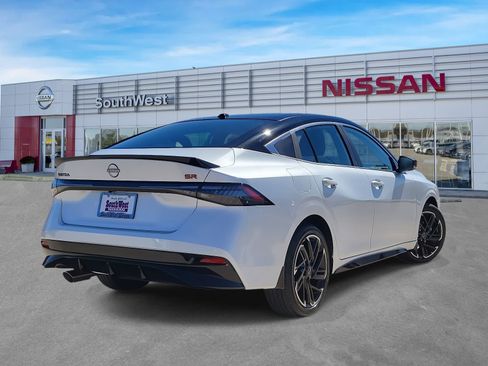 New 2026 Nissan Sentra SR FWD image 6