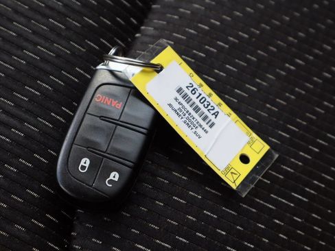 Used 2019 Dodge Journey SE FWD image 32