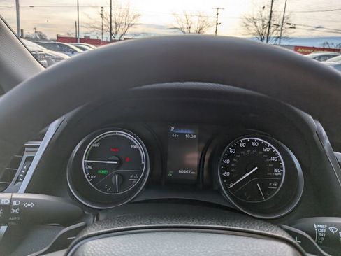 Used 2023 Toyota Camry SE image 16