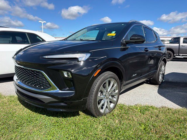 Used 2024 Buick Encore GX Avenir w/ Avenir Convenience Package AWD/4WD image 3