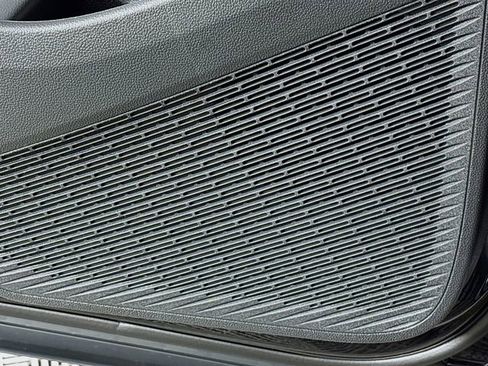 New 2026 Volkswagen Atlas Peak Edition image 25