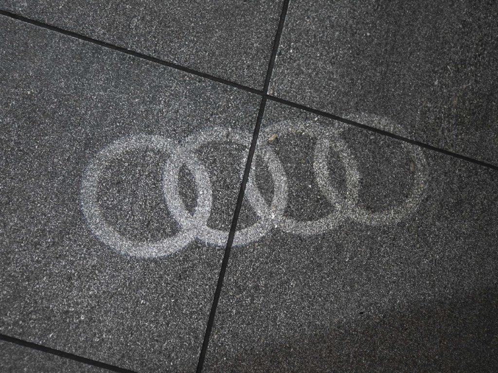 Used 2022 Audi Q8 Premium AWD/4WD image 15