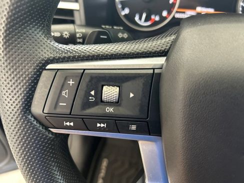 Used 2025 Mitsubishi Outlander ES FWD image 40