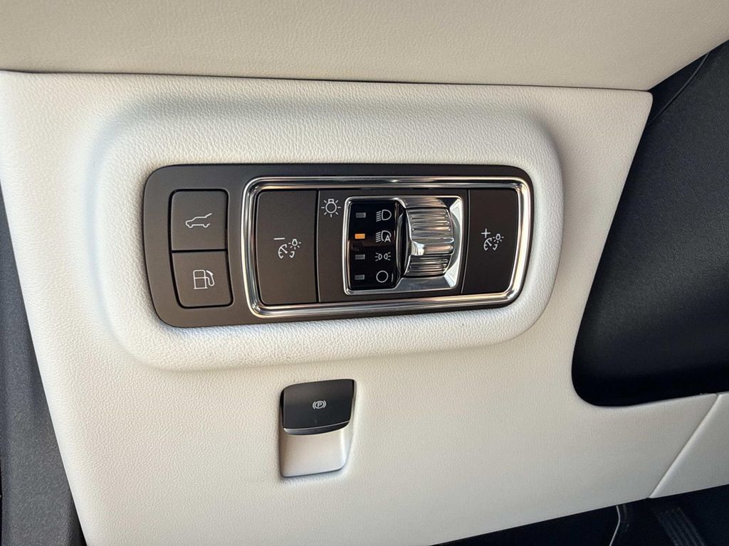 New 2026 Lincoln Nautilus Premier AWD/4WD image 32