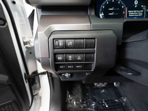 Used 2024 Toyota Tacoma TRD Sport w/ TRD Sport Upgrade Package image 11