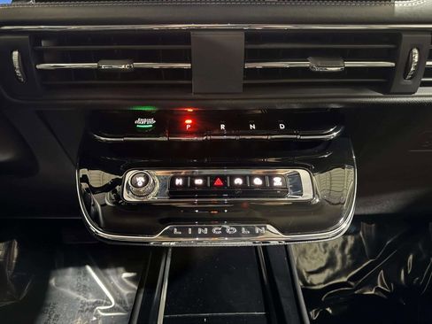 Certified 2023 Lincoln Corsair FWD w/ Rear Removable Package Tray image 7