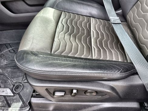 Used 2024 Chevrolet Silverado 1500 ZR2 w/ Technology Package image 25