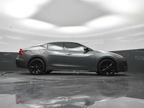Used 2018 Nissan Maxima SR w/ Midnight Edition FWD image 31
