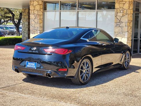 Used 2019 INFINITI Q60 3.0t Luxe w/ Essential Package image 7