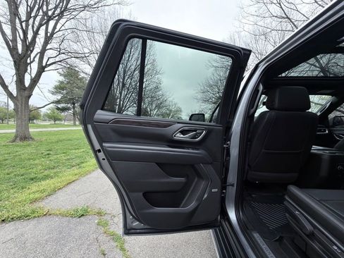 Used 2022 Chevrolet Tahoe LT w/ LT Signature Plus Package image 20