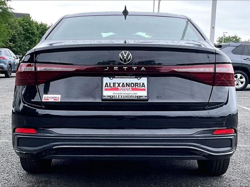Used 2025 Volkswagen Jetta S FWD image 4