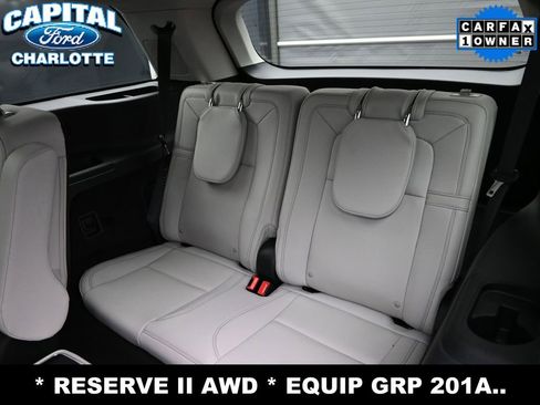 Used 2025 Lincoln Aviator Reserve w/ Equipment Group 201A image 12