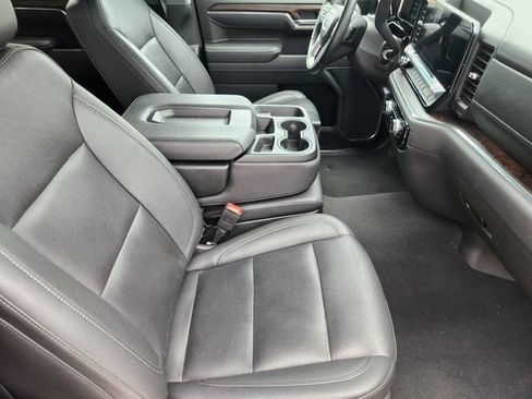 Used 2025 GMC Sierra 1500 SLT RWD image 13