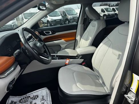 Certified 2022 Jeep Compass Limited w/ Sun and Sound Group image 21