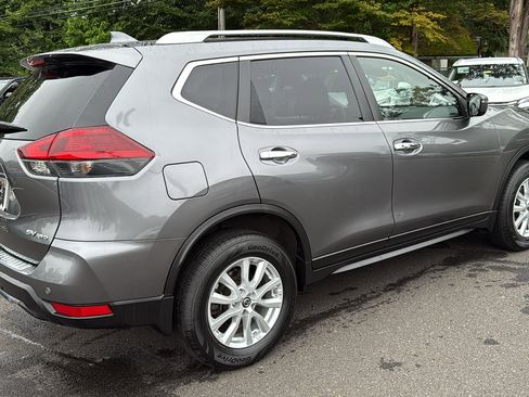 Used 2020 Nissan Rogue SV image 26