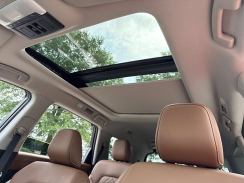 New 2026 Nissan Pathfinder Platinum FWD image 6