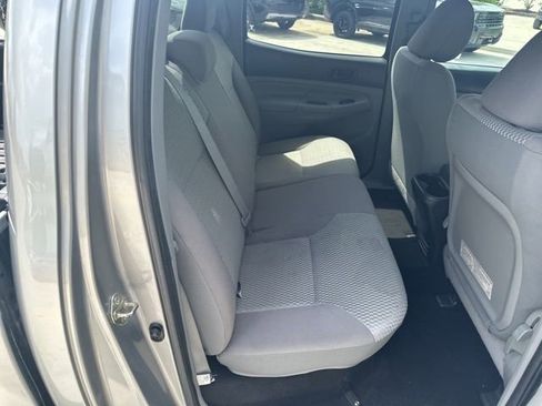 Used 2014 Toyota Tacoma PreRunner w/ SR5 Package image 30