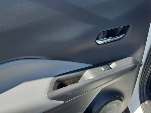 Used 2024 Nissan Kicks SR w/ SR Premium Package FWD image 15