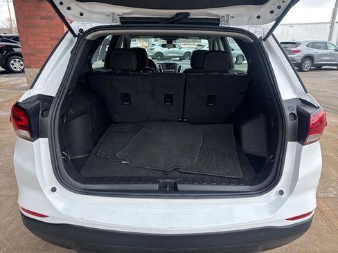 Used 2023 Chevrolet Equinox LS image 25