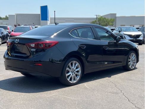 Used 2014 MAZDA MAZDA3 s Grand Touring w/ Technology Package FWD image 3