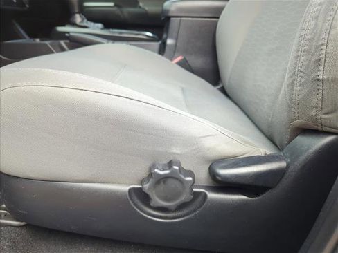 Used 2017 Toyota Tacoma SR image 13