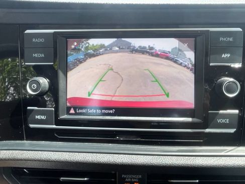 Used 2023 Volkswagen Jetta SE FWD image 21