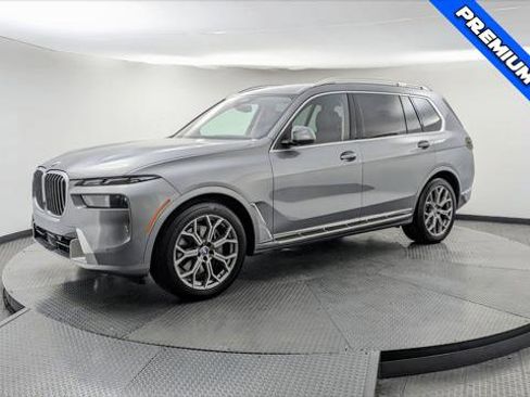 Used 2024 BMW X7 xDrive40i image 2