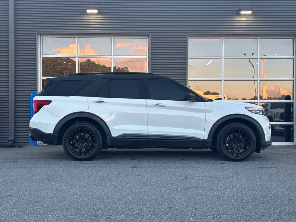 Used 2020 Ford Explorer ST AWD/4WD image 3