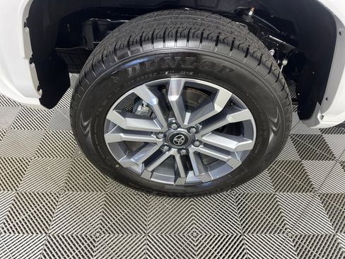 Certified 2025 Toyota 4Runner Limited image 27