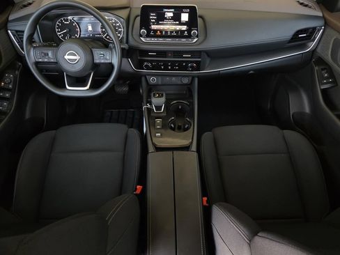 Used 2023 Nissan Rogue S FWD image 14