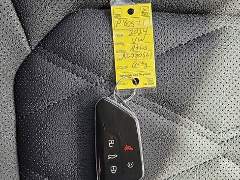 Certified 2024 Volkswagen Atlas SE image 24