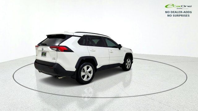 Used 2021 Toyota RAV4 XLE Premium AWD/4WD image 8