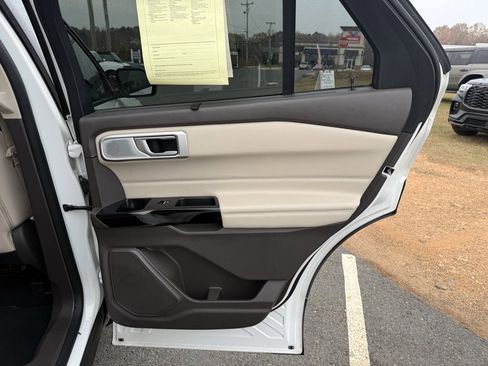Used 2021 Ford Explorer Platinum w/ Equipment Group 601A image 37