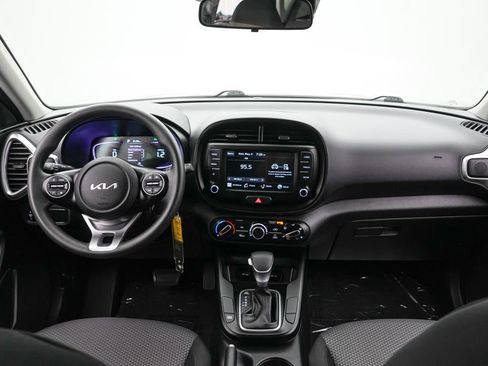 Used 2025 Kia Soul LX FWD image 15